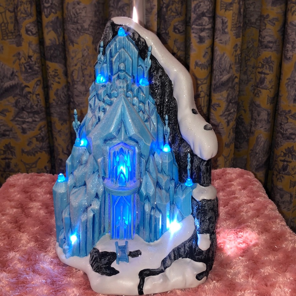 Disney Frozen Elsa’s Ice Palace Department
